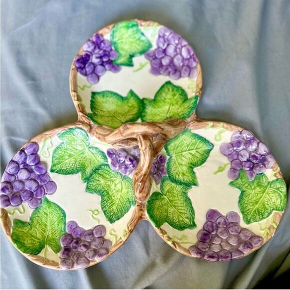 VTG Textured 3D Hand Painted + Glazed Sectional Grape Pottery Kitchen Serveware - Picture 7 of 7